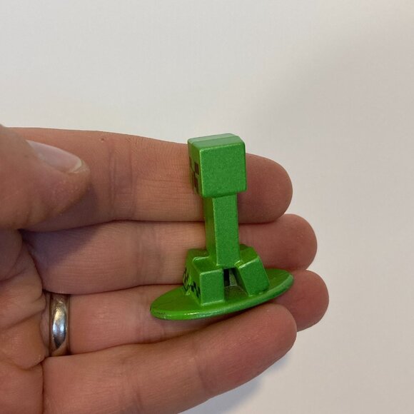 Minecraft Dungeons Creeper Metal Figure 1.5" Mojang Jada Toys - Picture 5 of 9